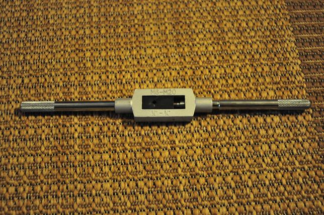 tap wrench